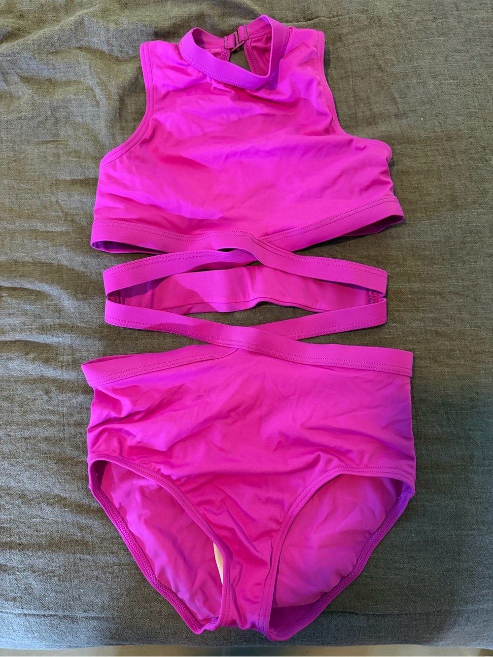 (GIRLS) Balera Fuchsia Cross Leotard